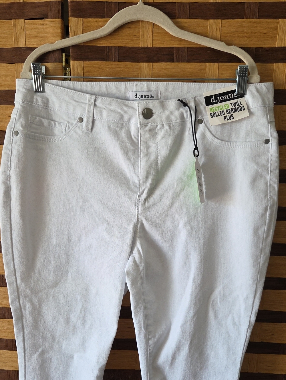 NWT!! d. jeans White Women’s Rolled Hem Jeans - Picture 2 of 6